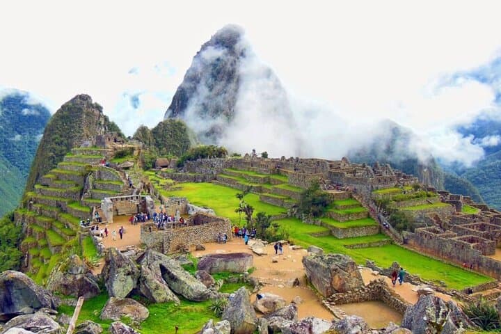 Private 3-Day Machu Picchu from Paracas: Cusco, Sacred Valley & Aguas Calientes