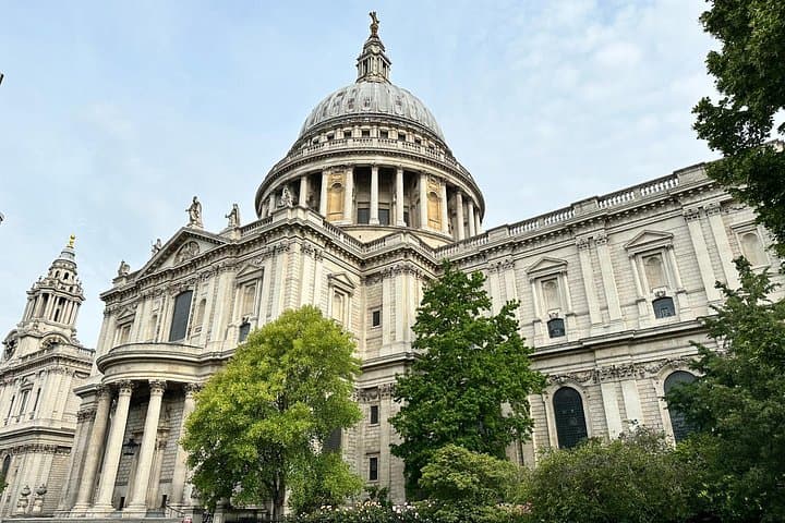 Family-Friendly St. Paul's Cathedral & City of London Walking Tour photo 2