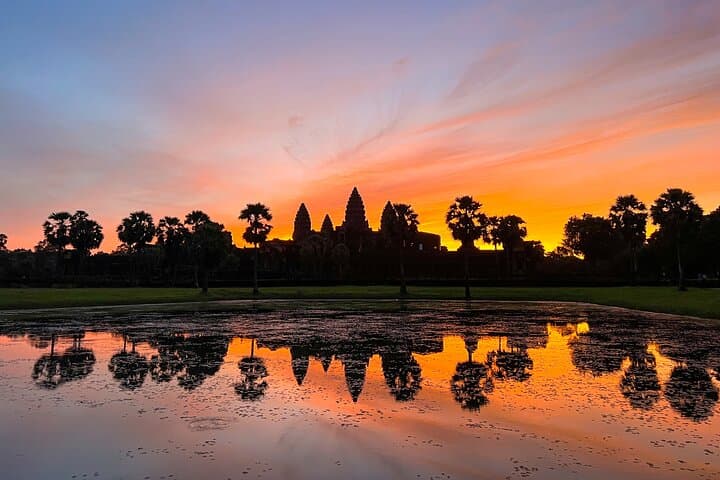 Sunrise at Angkor Wat: 2-Day Private Tour to Banteay Srei and Kampong Phluk photo 2