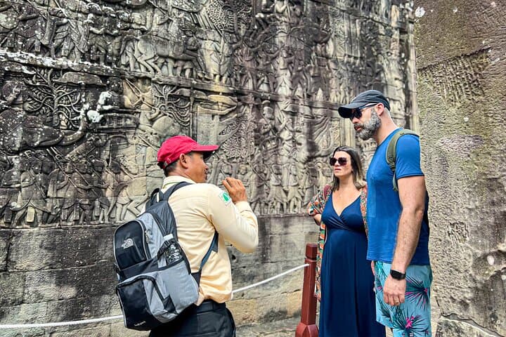 Sunrise at Angkor Wat: 2-Day Private Tour to Banteay Srei and Kampong Phluk photo 3