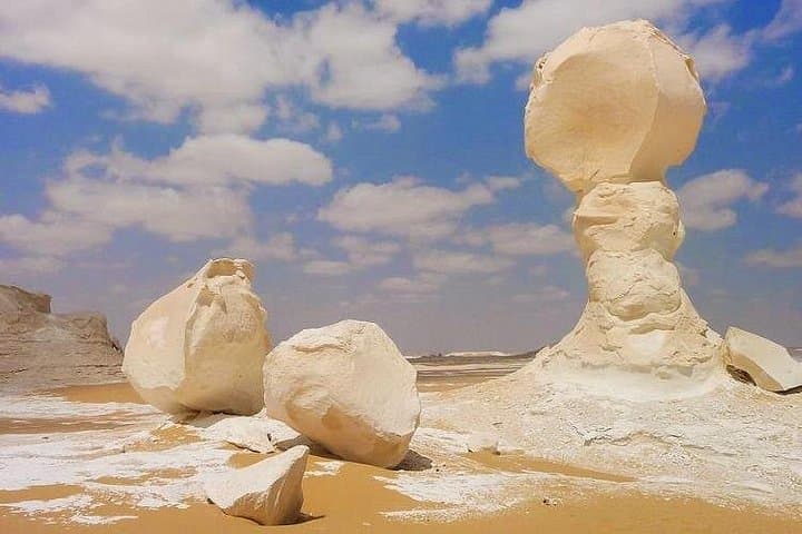 Day Trip from Cairo to Bahariya Oasis: Black & White Desert 4x4 Adventure photo 2