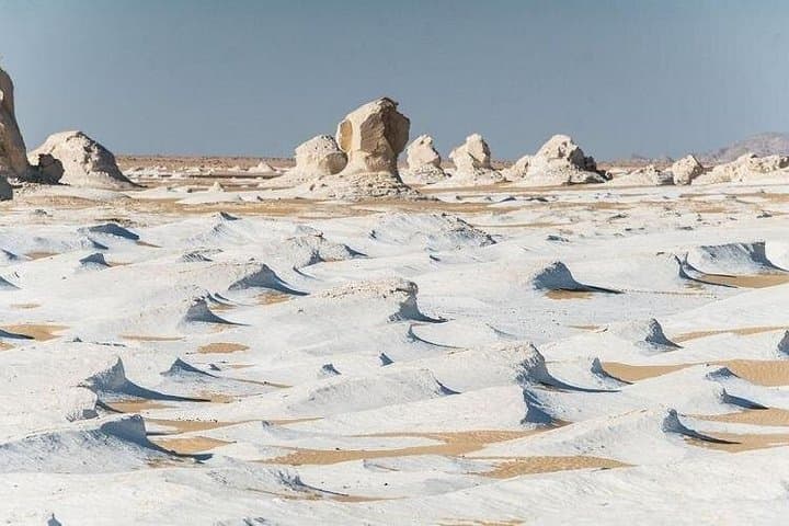 Day Trip from Cairo to Bahariya Oasis: Black & White Desert 4x4 Adventure photo 5