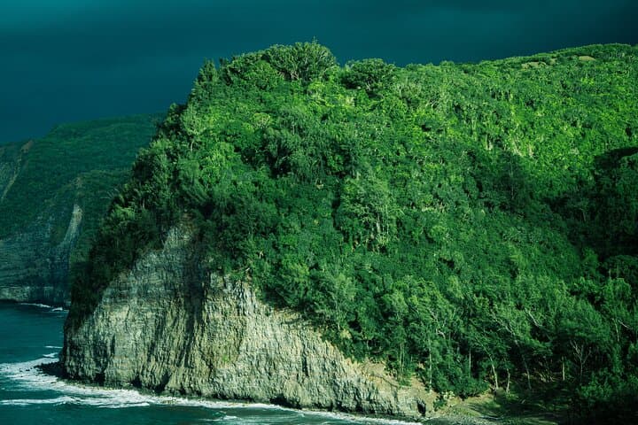 Private Guided Hiking & Photography on Hawaii's North Coast Black Sand Beach photo 2