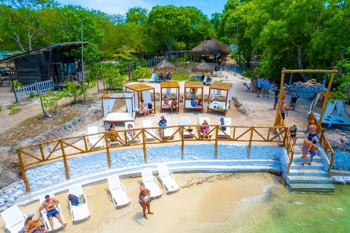Isla del Rosario Day Trip: Encanta Beach Boat Tour from Cartagena photo 6