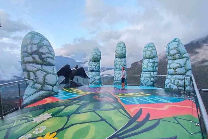 Exploring Las Manos de la Pachamama: Baños' Monumental Art and Viewpoint