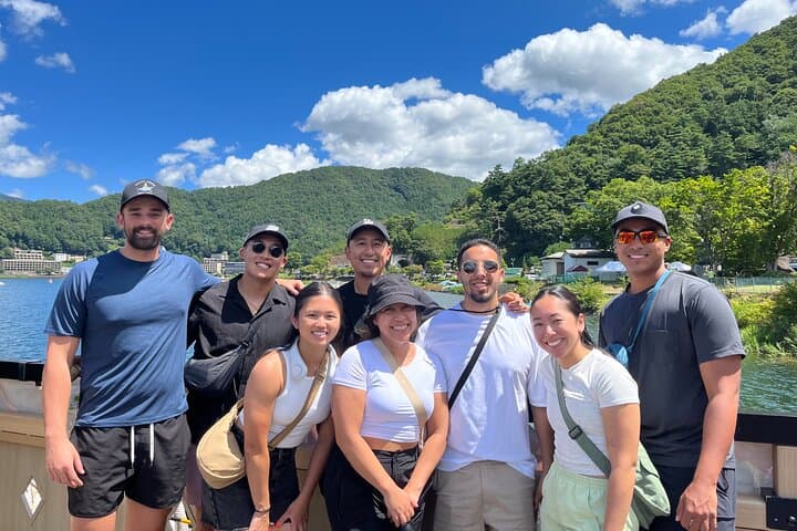 Private Mt. Fuji Day Tour: Ropeway, Lakes, Caves & Traditional Village photo 3