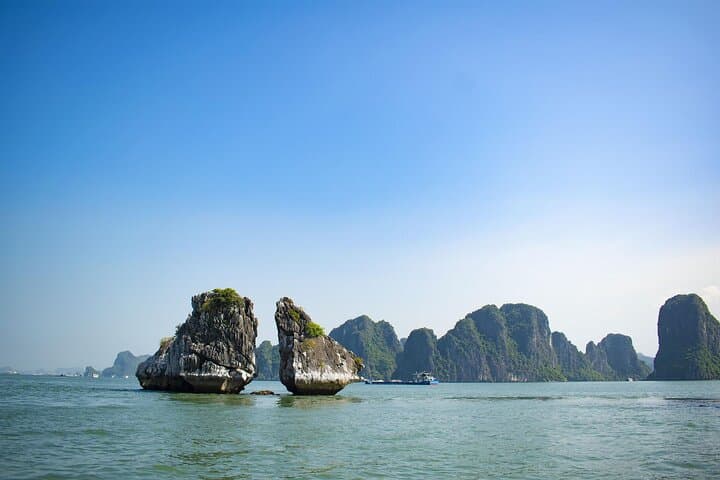 Pu Luong to Halong: 5-Day Pu Luong, Ninh Binh & Halong Bay Adventure photo 3