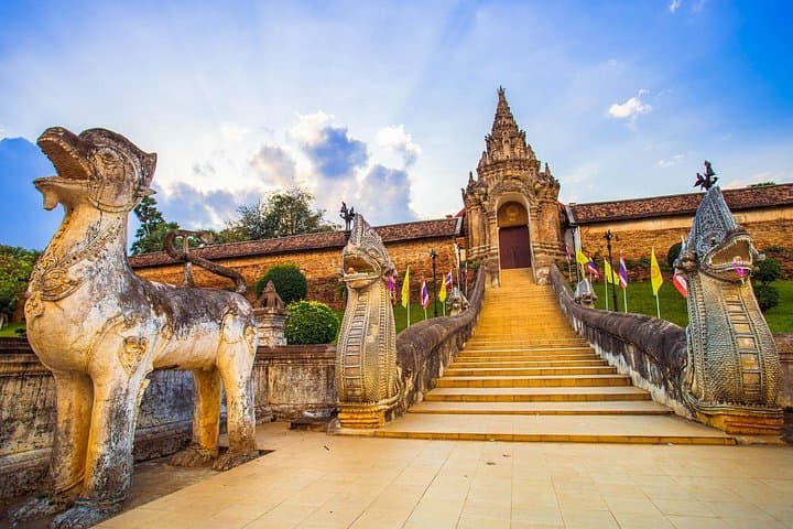 Full-Day Lamphun & Lampang Temple Tour from Chiang Mai — Wat Hariphunchai & Lampang Luang photo 2