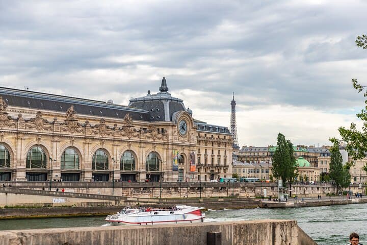 Private Musée d'Orsay Tour — Fast-Track Tickets & Old Town Walk in Paris photo 3
