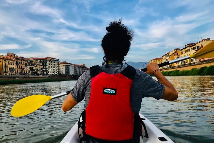 Kayaking the Arno in Pisa: Two-Hour River Tour with Optional Aperitif