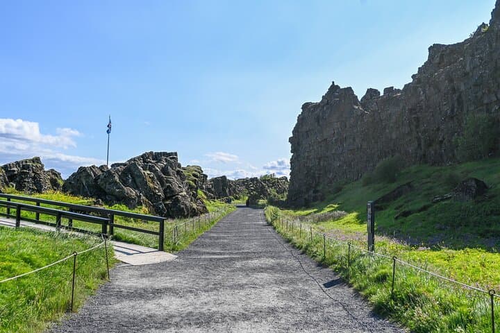 Reykjavik Full-Day Whale Watching and Golden Circle Adventure photo 4