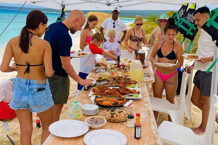 Bahía de las Águilas & La Mina de Bauxita — Full-Day All-Inclusive Tour from Pedernales