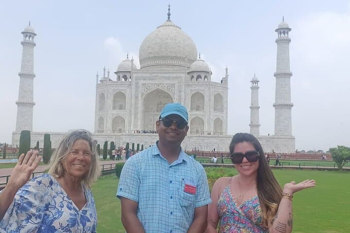 Private Day Trip to Taj Mahal & Agra Fort from Delhi by Car photo 5