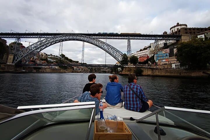 Private Boat Tour to D. Luís Bridge - Porto River Cruise (1 Hour) photo 2