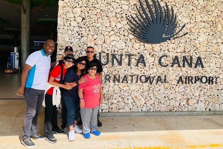 Private Round-Trip Airport Transfer — Punta Cana to Bávaro with Air-Conditioned Vehicle photo 1