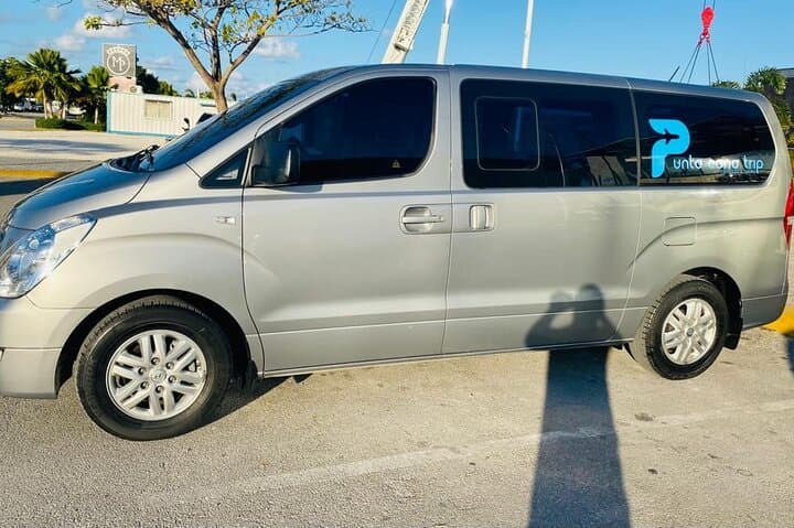 Private Round-Trip Airport Transfer — Punta Cana to Bávaro with Air-Conditioned Vehicle photo 2