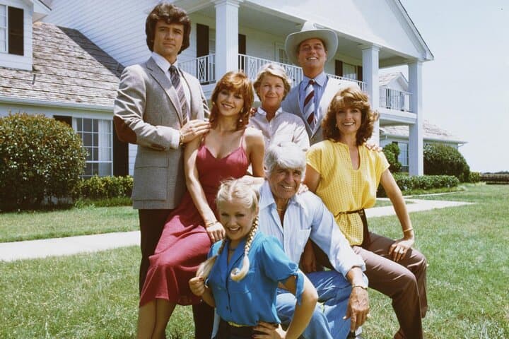 Southfork Ranch Private Limousine Tour from Dallas — Ride in a Luxury Limousine to the Ewing Estate photo 4