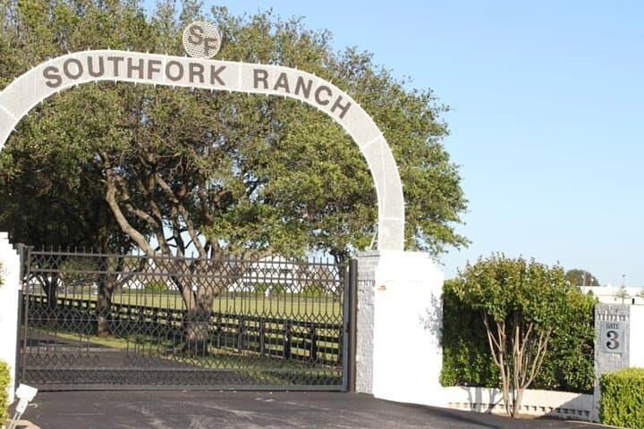 Southfork Ranch Private Limousine Tour from Dallas — Ride in a Luxury Limousine to the Ewing Estate