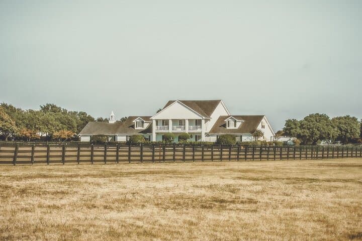 Southfork Ranch Private Limousine Tour from Dallas — Ride in a Luxury Limousine to the Ewing Estate photo 5
