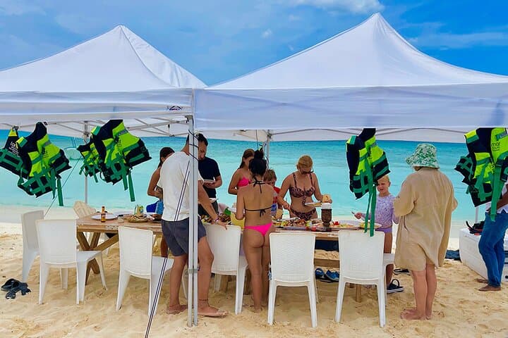 Bahia de las Aguilas Day Trip from Santo Domingo: Private Flight & Snorkeling photo 4