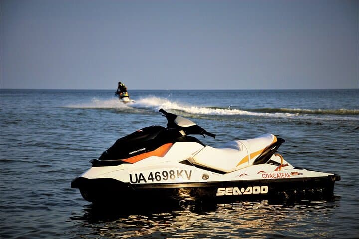 Dubai Jet Car and Jet Ski Combo: 30-Min Land & Sea Thrill photo 5