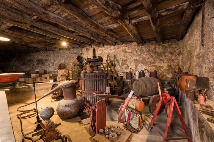 Douro & Vinho Verde Family Wineries Private Day Tour from Porto photo 3