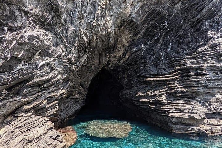 Private Cinque Terre Boat Charter: Coastal Villages, Coves & Snorkel photo 4