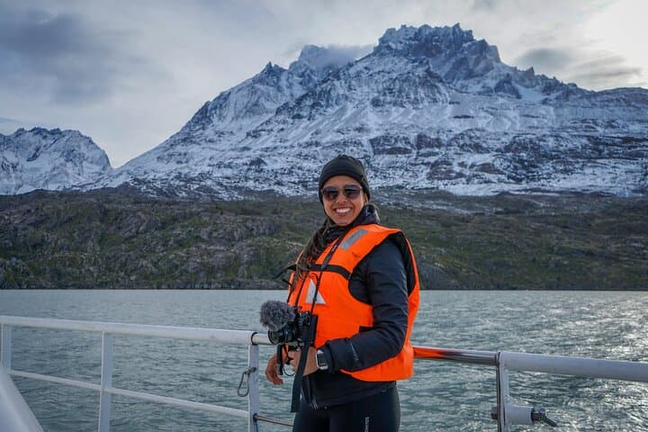 Grey Glacier Navigation in Torres del Paine: Close-Up Catamaran Cruise to an Antarctic-Sized Ice Wall photo 5