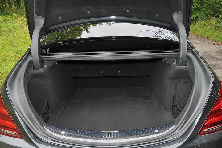 Luxury Private Transfer Waikiki to Honolulu Airport (HNL) photo 6