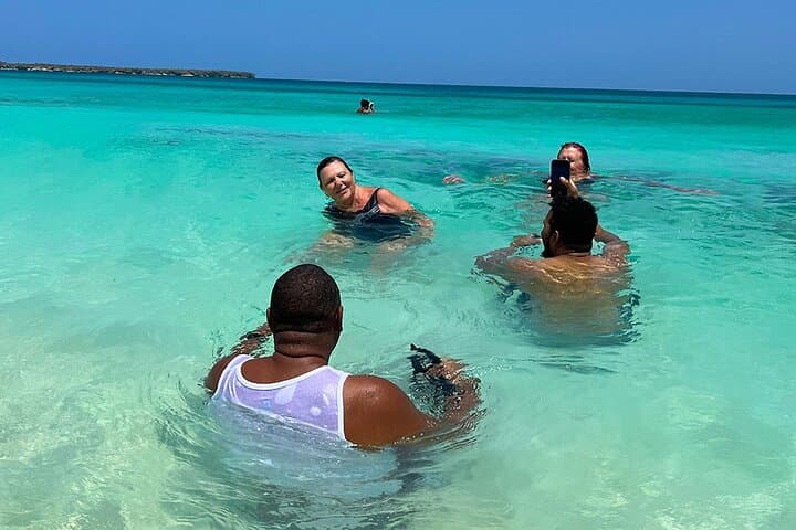 3-Day Private Southern Dominican Escape: Bahía de las Águilas, Laguna Oviedo & Hoyo de Pelempito