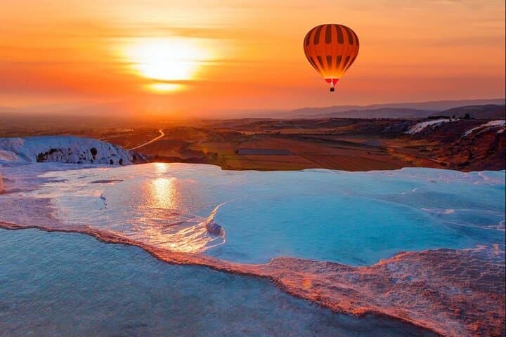 Pamukkale Sunrise Hot-Air Balloon Ride with Breakfast & Transfer photo 5