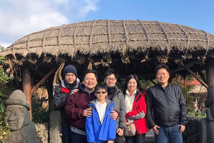 East Jeju Full-Day Taxi Tour: Manjanggul, Seongsan Ilchulbong & Local Flavors photo 5