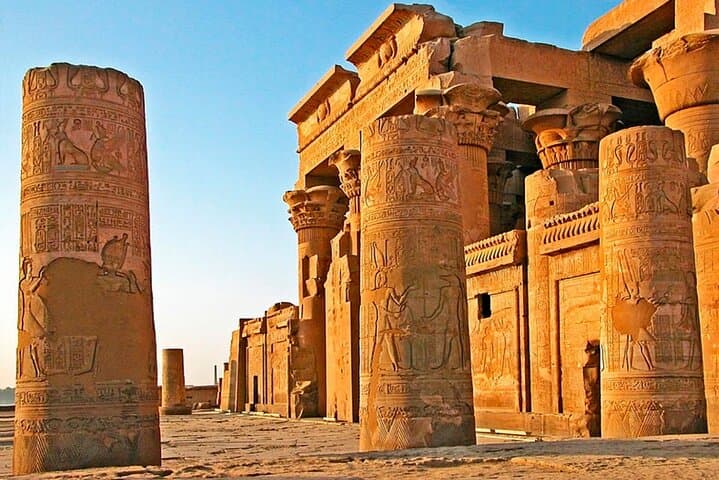 Private Luxor Day Trip: Edfu & Kom Ombo Temples by Road