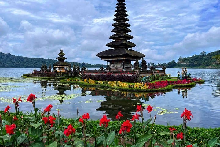 Bali Water Temples & Jatiluwih Rice Terraces: Full-Day Cultural Tour from Ubud