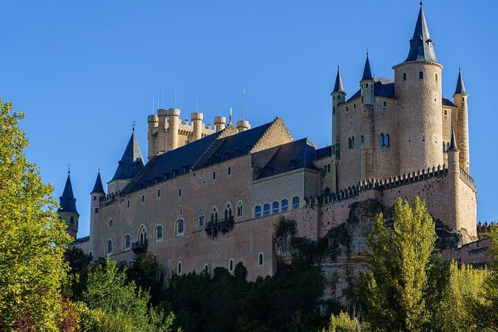 Segovia Old Town & Alcázar Private Walking Tour: Aqueduct, Cathedral, Castle photo 2