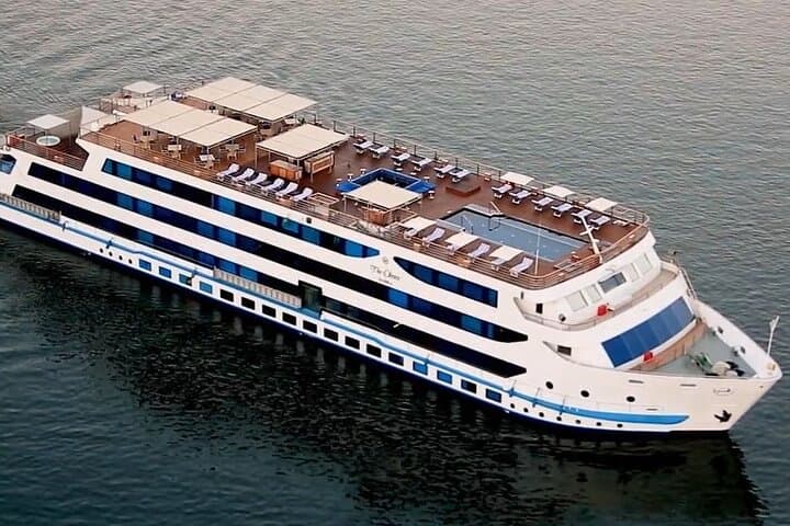 Luxury Nile Cruise from Luxor to Aswan: 8-Day Cultural Passage