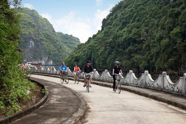Dragon Bay Premium 3-Day Ha Long & Lan Ha Bay Cruise with Pool & Private Balcony photo 3