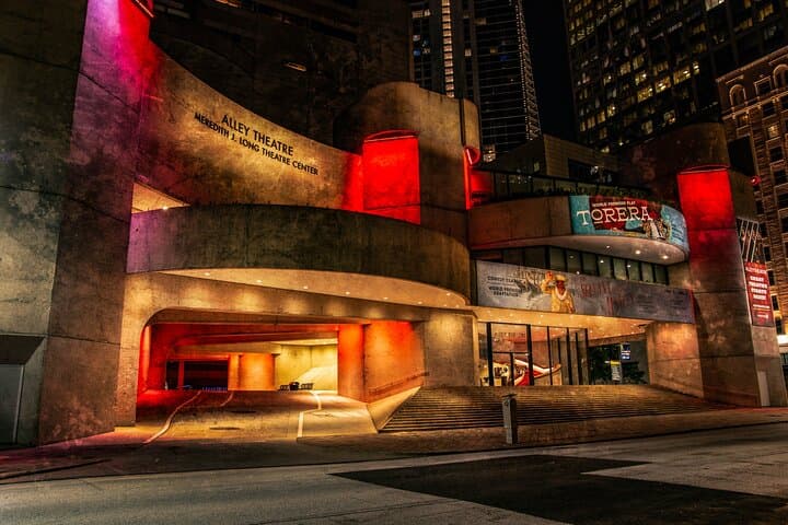 Houston Hollow Heart Hauntings: Nighttime Haunted Walking Tour of Downtown Houston photo 3