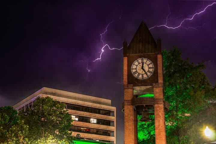Houston Hollow Heart Hauntings: Nighttime Haunted Walking Tour of Downtown Houston