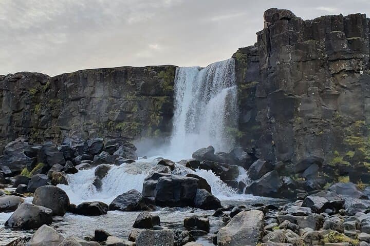 Golden Circle Private Tour in Iceland — Þingvellir, Geysir & Gullfoss in One Day photo 6