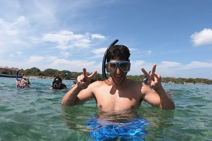 Rosario Islands Full-Day Tour: Snorkel Five Islands & Lunch at Playa Azul photo 1