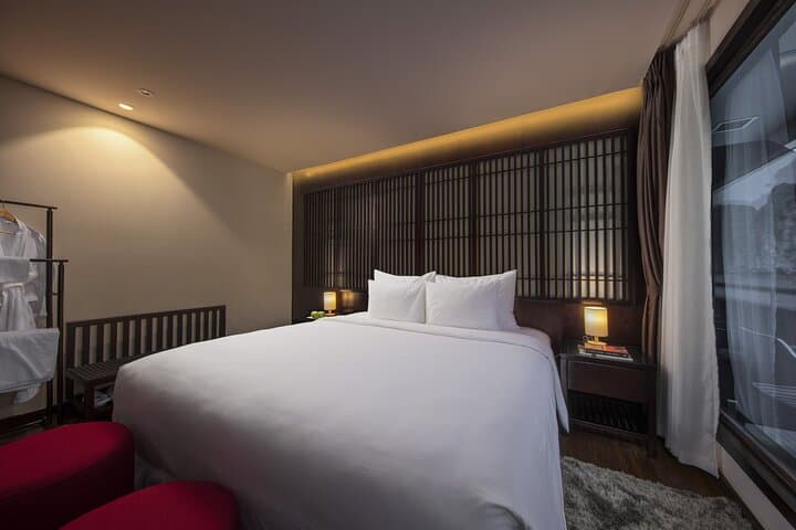 Lan Ha & Ha Long Bay: 2-Day 1-Night 5-Star Cruise with Kayaking and Swimming photo 6