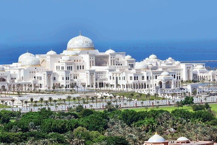 Full-Day Private Abu Dhabi Tour from Dubai — Sheikh Zayed, Louvre & Qasr Al Watan photo 2