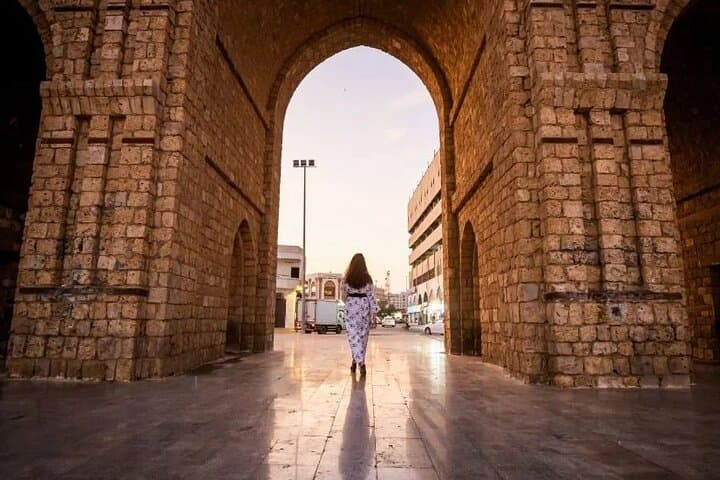 Walk Al-Balad: 3-Hour Guided Jeddah Tour with a Local Woman photo 1