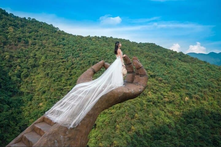 Gulong Gorge Glass Bridge Layover Tour from Guangzhou: Skywalk, Waterfalls & Cave Walk