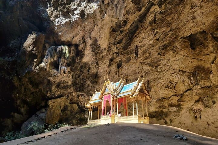 Hua Hin to Khao Sam Roi Yot: Phraya Nakhon Cave & Laem Sa La Beach Guided Day Trip photo 2