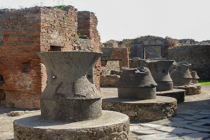 Pompeii, Herculaneum & Vesuvius: A Small-Group Day from Naples photo 5