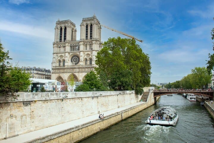 Explore Paris Like a Local: Full-Day Custom Private Guide Tour photo 2