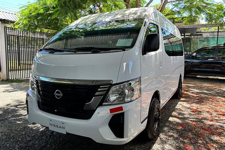 Arenal to Manuel Antonio Private Transfer: Scenic 5-Hour Drive Across Costa Rica