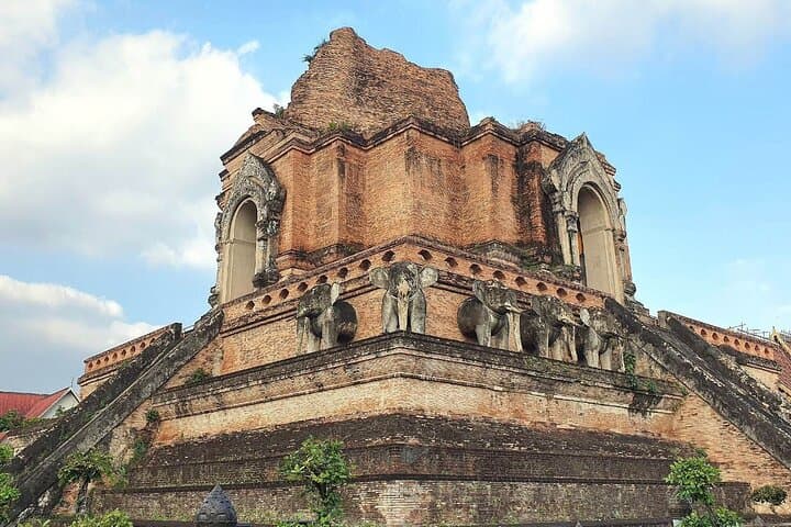 Chiang Mai in a Day: Doi Suthep, Wat Pha Lat & Khao Soi Private Tour